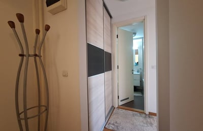 Alquiler de un luminoso apartamento de 2 habitaciones en el prestigioso complejo Belville, 62 m², Nuevo Belgrado, Serbia